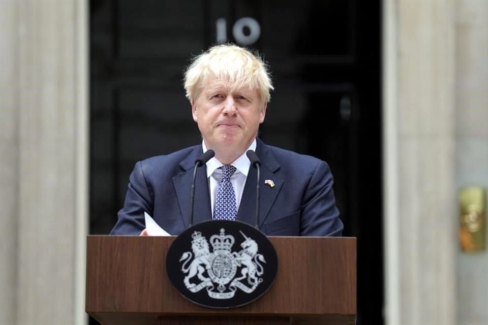 Boris Johnson renuncia; se va en otoño￼