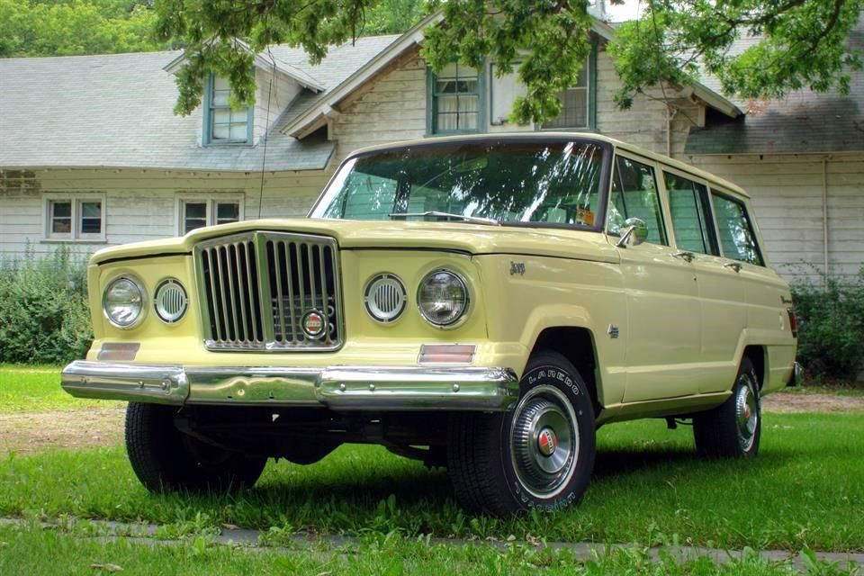 Auto Leyenda: Jeep Wagoneer, el primer SUV