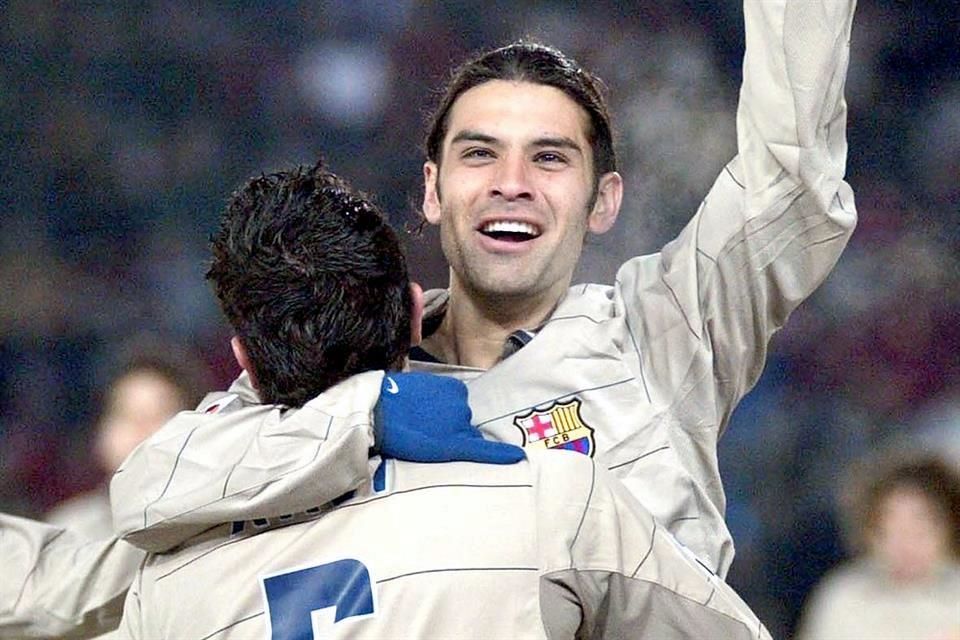 Le echa Xavi flores a Rafa Márquez