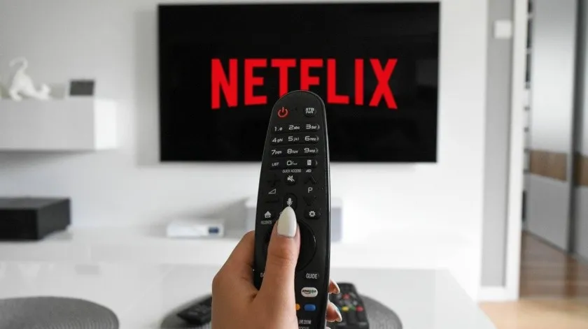 Netflix prueba cobrar por cada casa donde compartas tu usuario