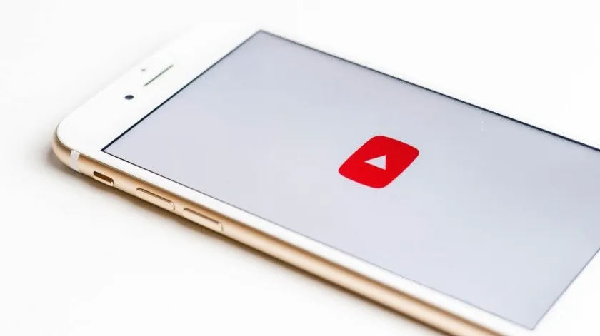 Aprende a borrar tu historial de YouTube en cualquier dispositivo