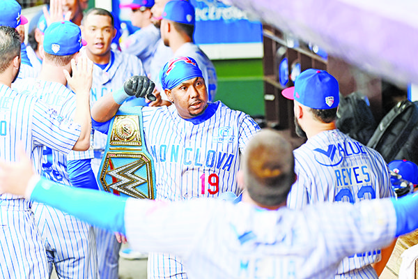 Los Mariachis callan y Acereros asegura serie