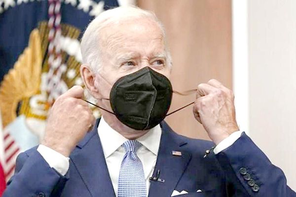 Le vuelve el Covid a Biden; ‘está bien’, dice médico