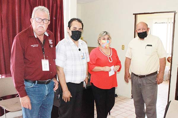 Atienden a castañenses en Instituto de la Visión