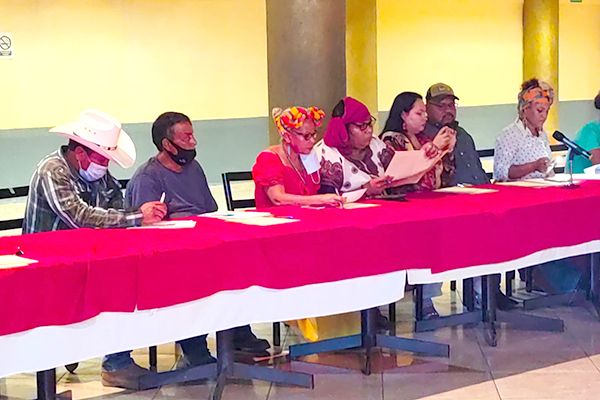 Se reúnen legisladores con pueblos indígenas