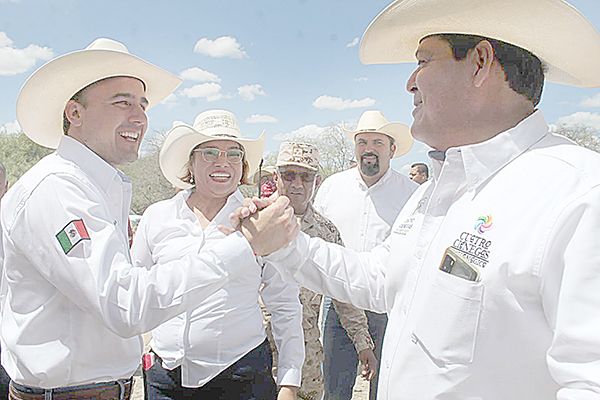 Invita Beto Villarreal a popular cabalgata