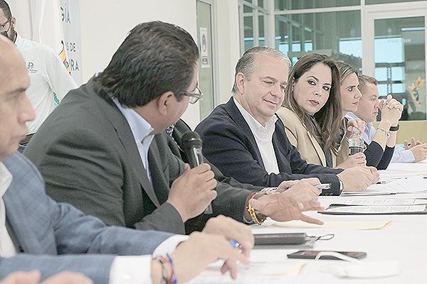 Ajustan estudios al sector productivo