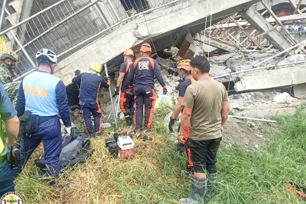 Sismo en Filipinas deja al menos 5 muertos y daños materiales