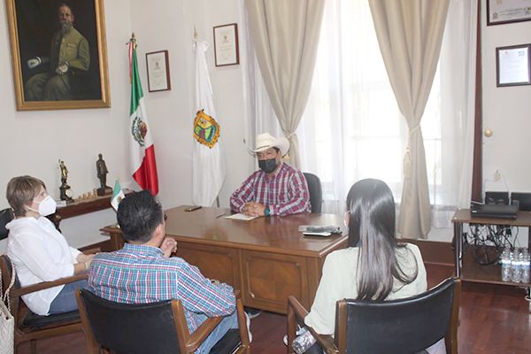 Gestiona Beto Villarreal empleos en 4 Ciénegas