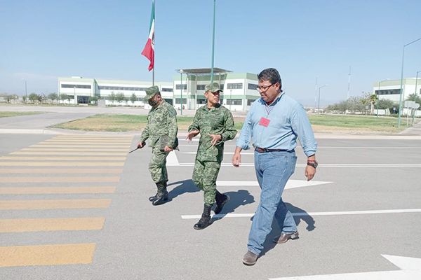 Envía Piña pipas de agua a Nuevo León