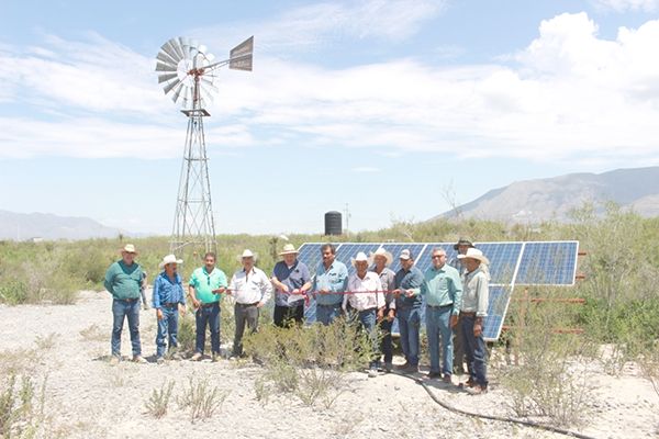 Echan a andar pozo con paneles solares