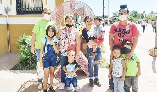 Donan niños tapa roscas
