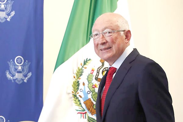 Personal de EU no participó en captura de Caro: Ken Salazar