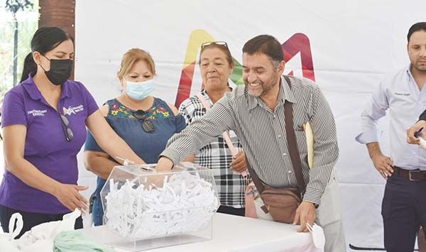 Premia Múzquiz a contribuyentes cumplidos de predial