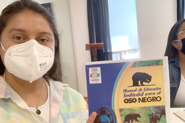 Ofrecen taller para tratar osos negros