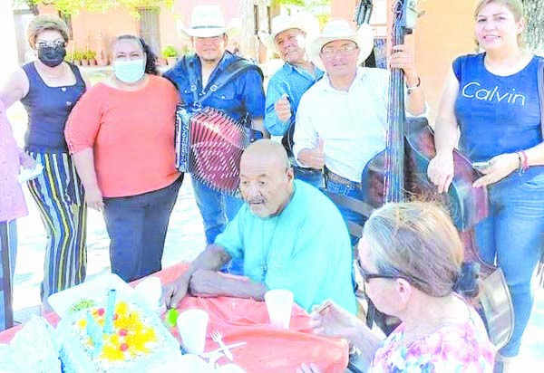 Fallece don Julio rodeado de amor
