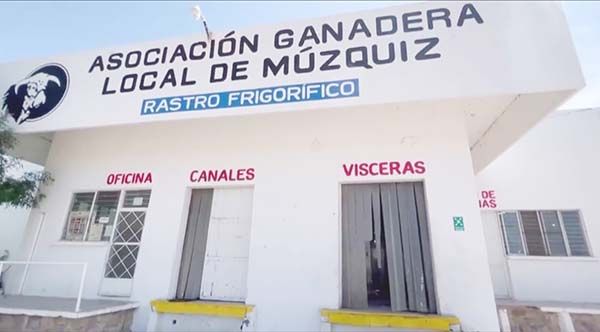 Agradecen a Tania Flores reapertura de la Ganadera