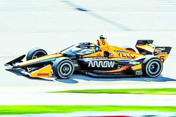 Es O’Ward quinto más veloz en práctica en Iowa