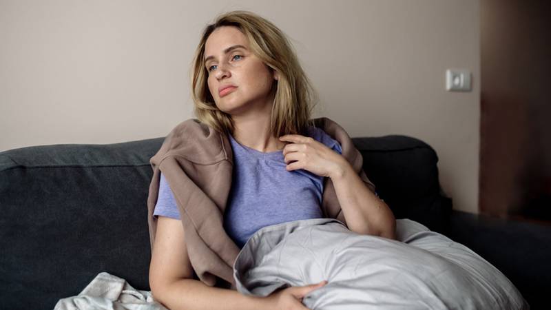 ¿Sin ganas de ‘echar pasión’? COVID largo puede afectar al apetito sexual, revela estudio