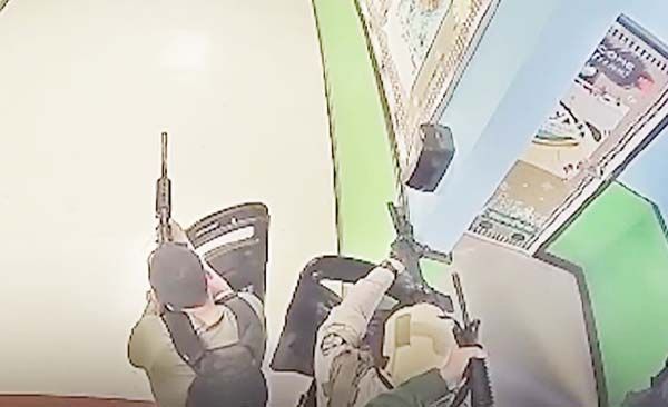 Filtran video de autor de masacre en primaria de Texas; policías no actuaron