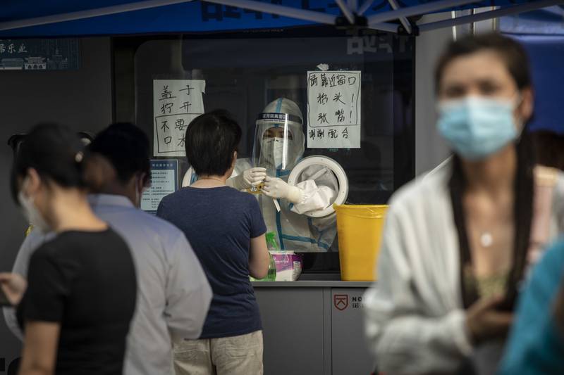 China no se queda atrás: Aprueba primer antiviral vs. COVID de producción local