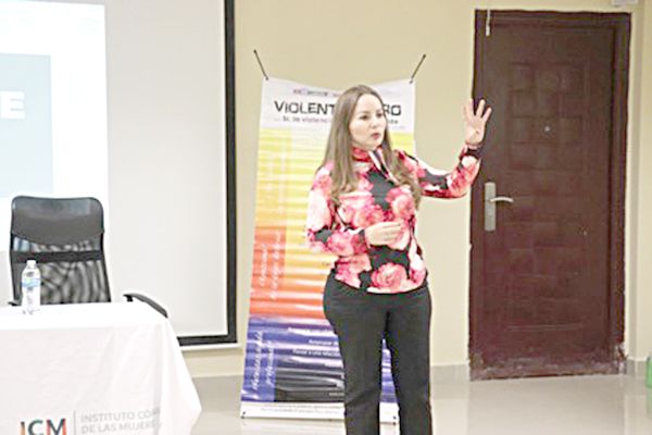 Dan pláticas para prevenir violencia