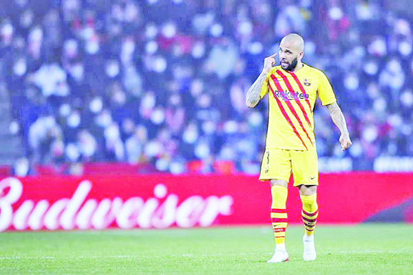 Dani Alves a Pumas, sin avance, dice Lillini
