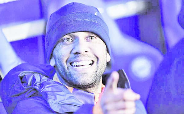 Dani Alves es sondeado por Pumas y Tigres