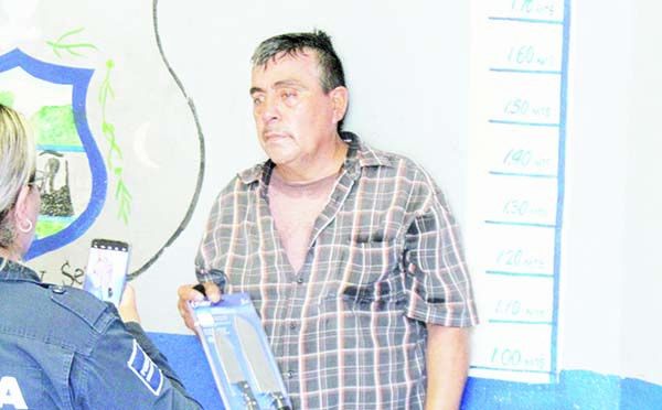 Intenta ladrón robar cuchillos