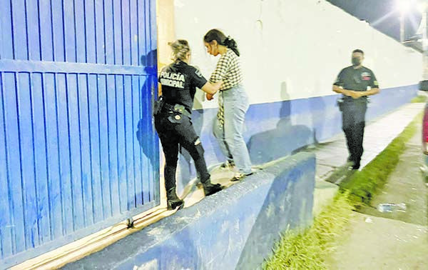 Influyente mujer duerme en prisión