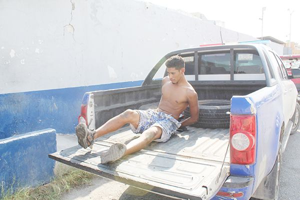 Intenta pirómano quemar unas tapias