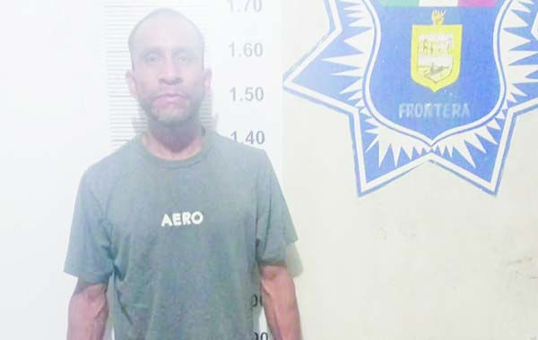 Lo salvan de anexo y quema casa de padres