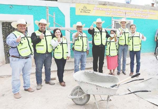 Construyen 322 techos para familias del campo