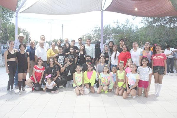 Inaugura Lozano exposición cultural