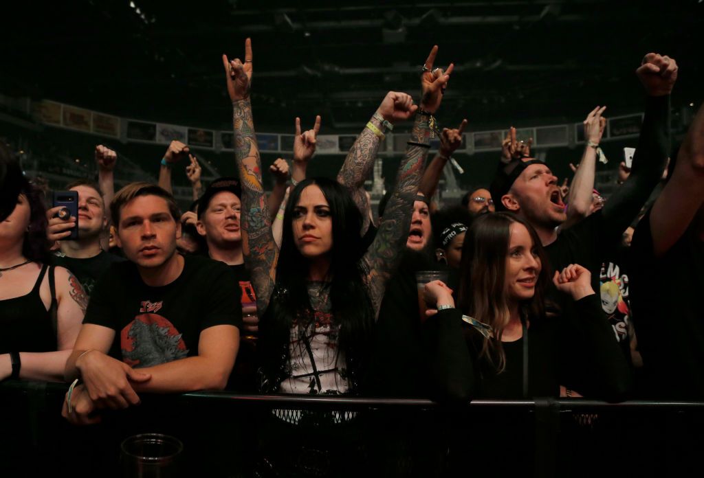LOS BENEFICIOS DE ESCUCHAR HEAVY METAL PARA TU SALUD FÍSICA Y MENTAL, RESPALDADOS POR LA CIENCIA