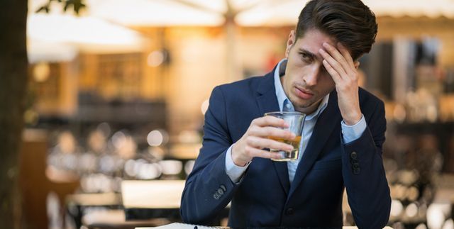 El alcohol sí acelera el envejecimiento, esto dice estudio