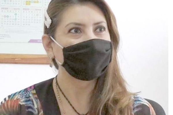 Obligadas escuelas a entregar documentos