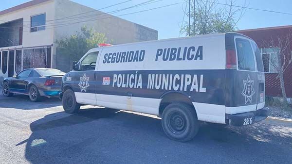Agrede perro a pareja de adultos