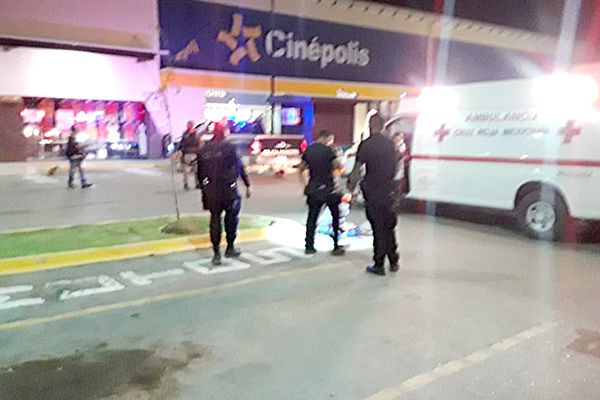 Vinculan a hombre que arrolló a esposa