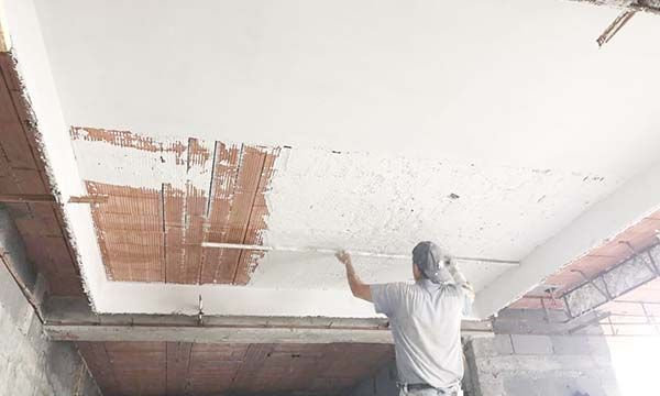 Detenida la construcción repunte será en octubre