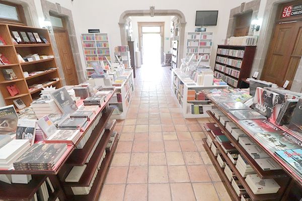 Invitan a librería Carlos Monsivais