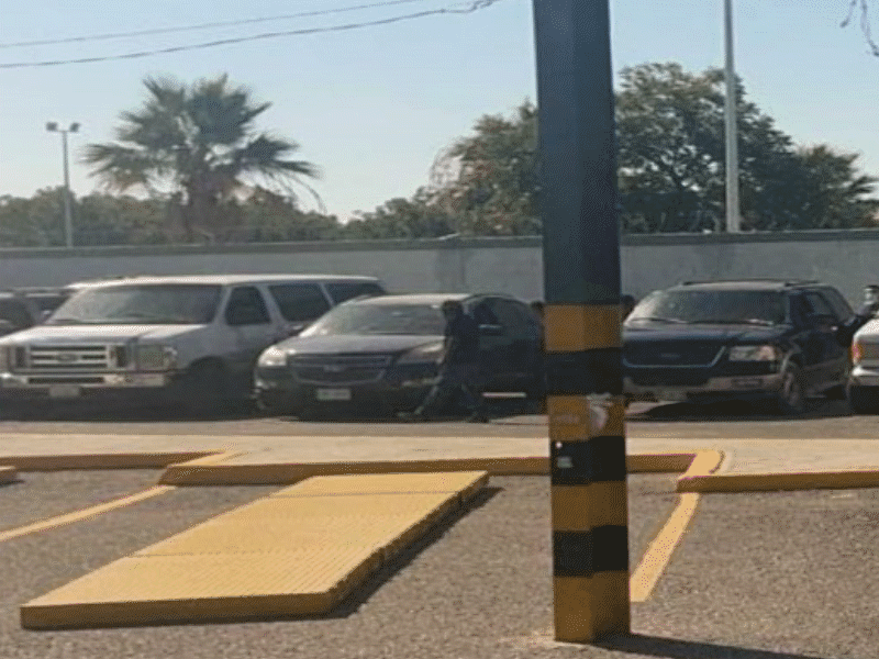 Asegura SEDENA a 150 migrantes en un convoy de 13 autos en Allende