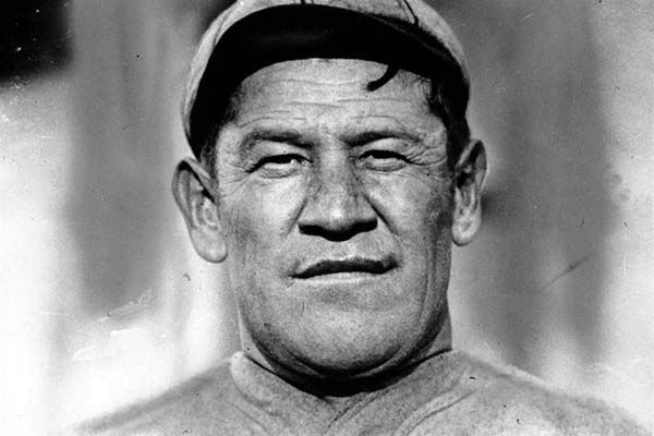 Devuelven oro a Jim Thorpe 110 años después