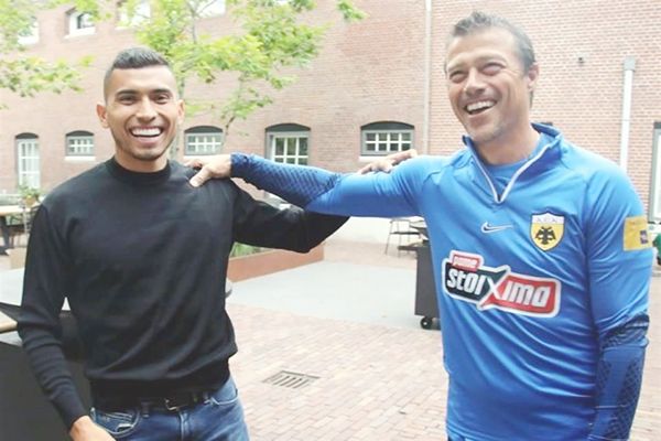 Llega Orbelín a Países Bajos a cerrar contratación con AEK