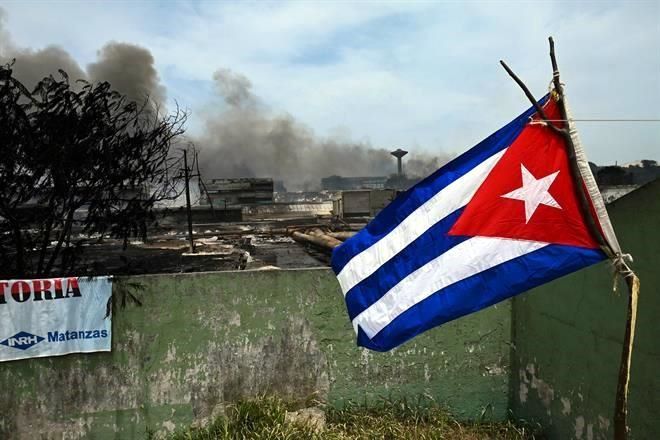 Tras megaincendio petrolero en Cuba, aumentan apagones