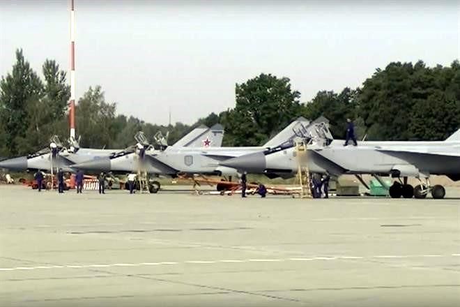 Rusia envía cazas con misiles hipersónicos a enclave báltico