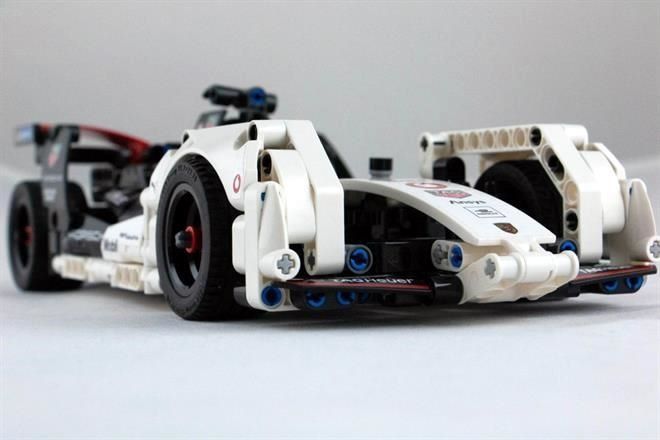Lego Porsche 99X: Cubos electrificados