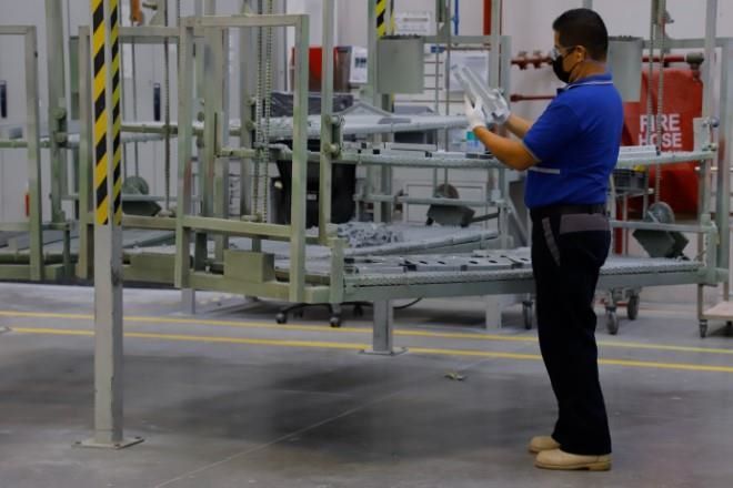 Desocupación baja por segundo mes y se coloca en 3.21%
