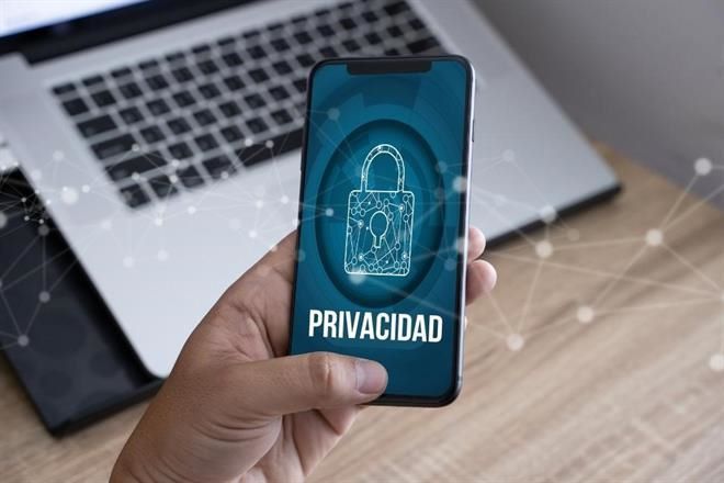 Dile adiós a tu privacidad si contrataste alguna app