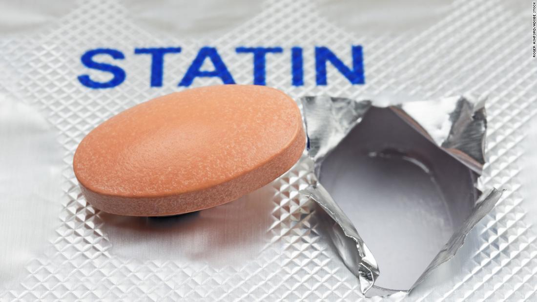 Muchos pacientes dejan de tomar estatinas por dolor muscular, pero las estatinas no lo causan, según un nuevo estudio